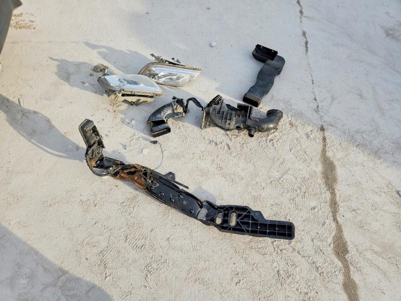 Photo 12 from auction – 2017 HYUNDAI VELOSTER with VIN KMHTC6AD1HU310442