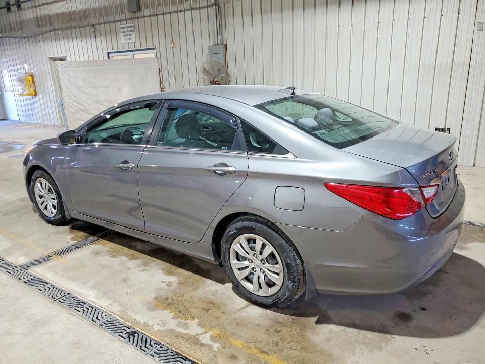 Photo 2 from auction – 2012 HYUNDAI SONATA with VIN 5NPEB4AC5CH381089