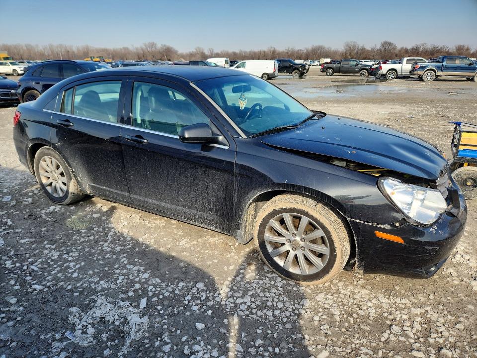 Photo 4 from auction – 2010 CHRYSLER SEBRING with VIN 1C3CC5FB1AN228320