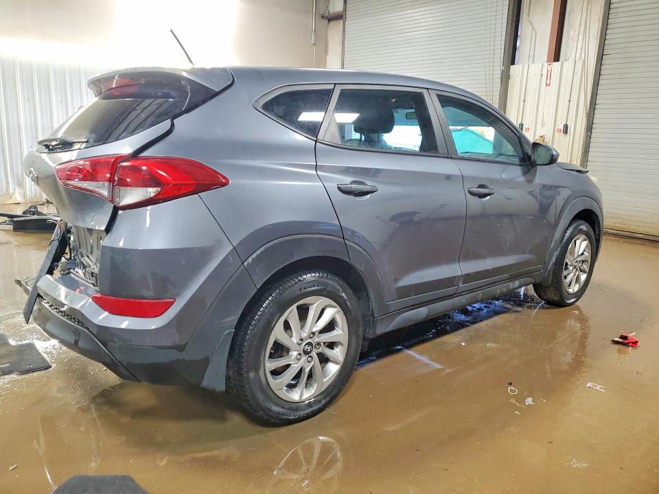 Photo 3 from auction – 2017 HYUNDAI TUCSON with VIN KM8J23A46HU290522