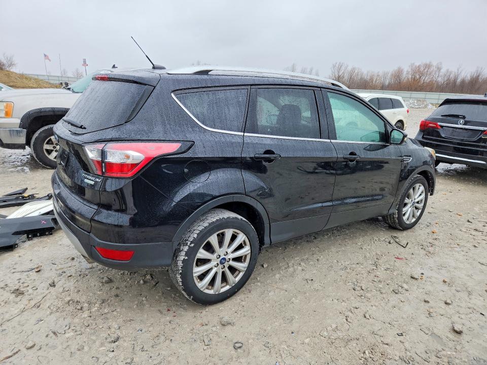Photo 3 from auction – 2017 FORD ESCAPE with VIN 1FMCU0JD3HUD47857