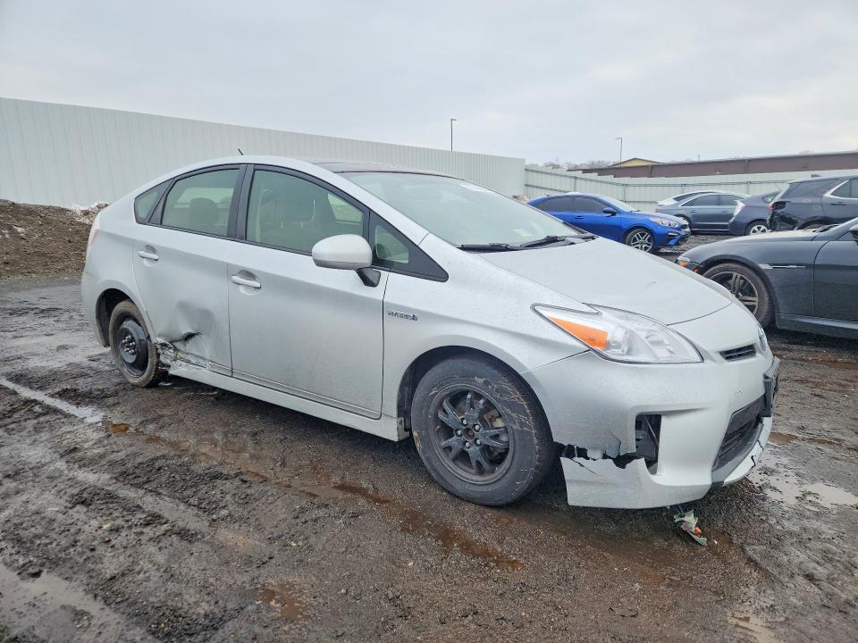 Photo 4 from auction – 2013 TOYOTA PRIUS with VIN JTDKN3DU4D5561853