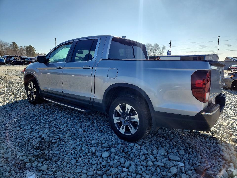 Photo 2 from auction – 2019 HONDA RIDGELINE with VIN 5FPYK3F62KB009188