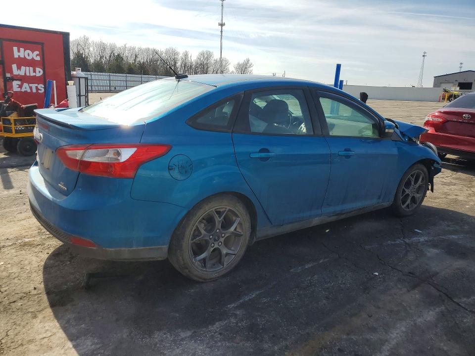 Photo 3 from auction – 2014 FORD FOCUS with VIN 1FADP3F22EL310153