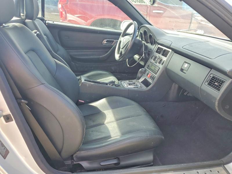 Photo 10 from auction – 2003 MERCEDES-BENZ SLK with VIN WDBKK49F03F276776