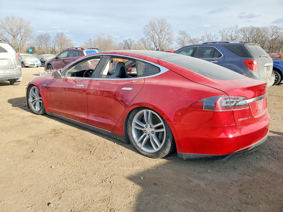 Photo 2 from auction – 2013 TESLA MODEL S with VIN 5YJSA1CN4DFP21089