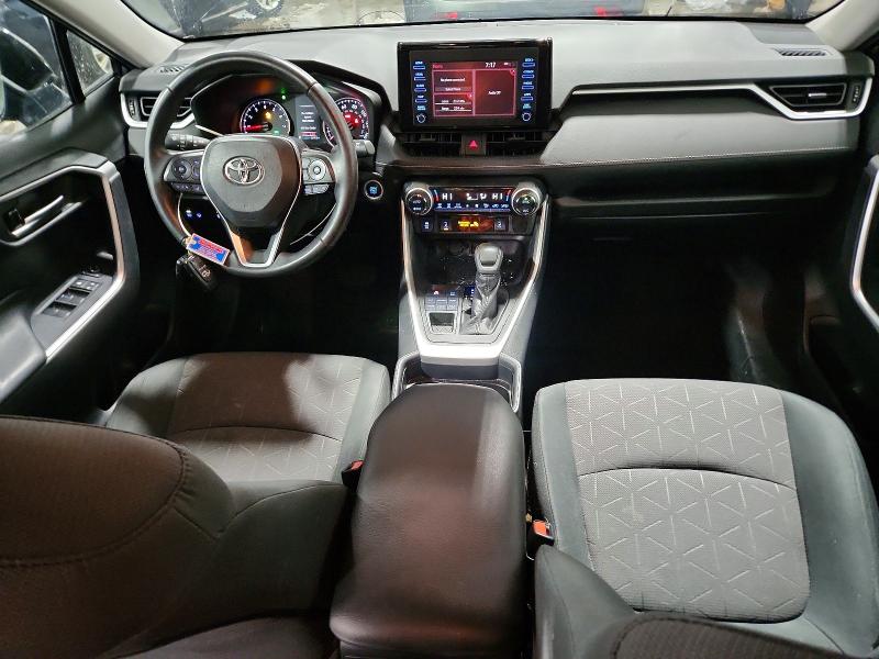 Photo 8 from auction – 2019 TOYOTA RAV4 XLE with VIN 2T3P1RFV2KW067734