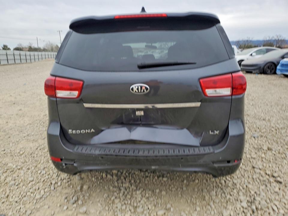 Photo 6 from auction – 2016 KIA SEDONA LX with VIN KNDMB5C17G6121046