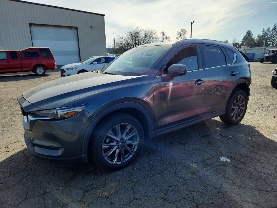 MAZDA CX-5 SIGNA 2019 with VIN JM3KFBEY7K0692219 - Photo from auction