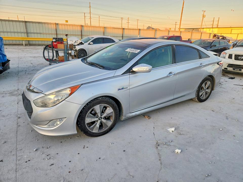 صورة رقم 1 من المزاد - 2011 HYUNDAI SONATA HYB مع VIN KMHEC4A40BA018075
