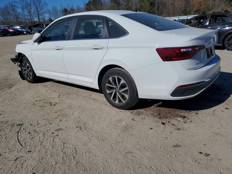 Photo 2 from auction – 2024 VOLKSWAGEN JETTA with VIN 3VW5M7BU8RM100664