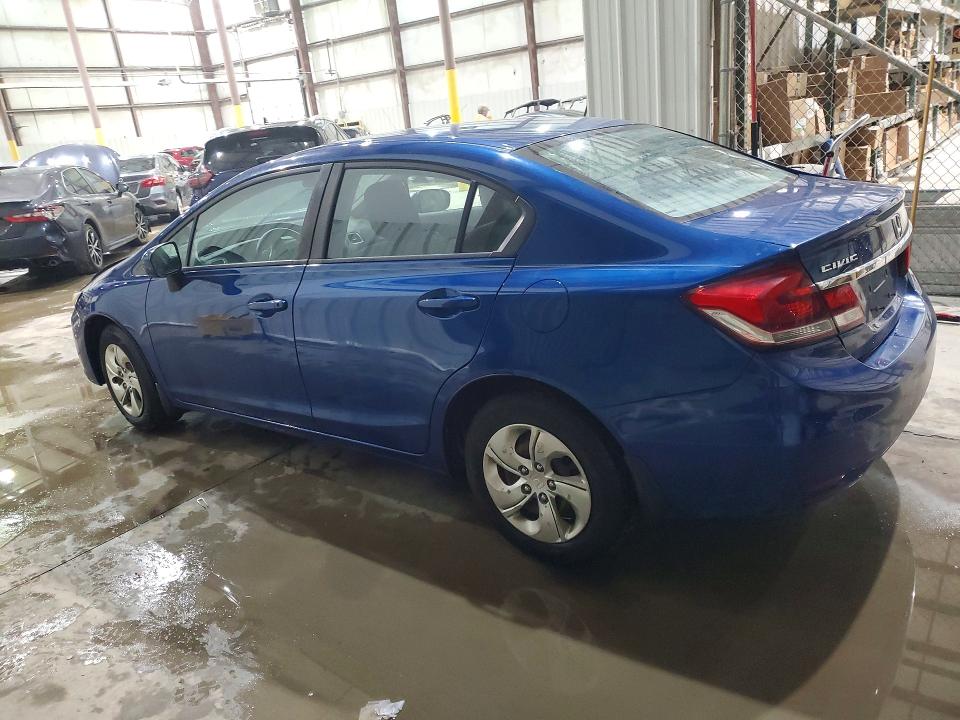 Photo 2 from auction – 2015 HONDA CIVIC LX with VIN 2HGFB2F5XFH503723
