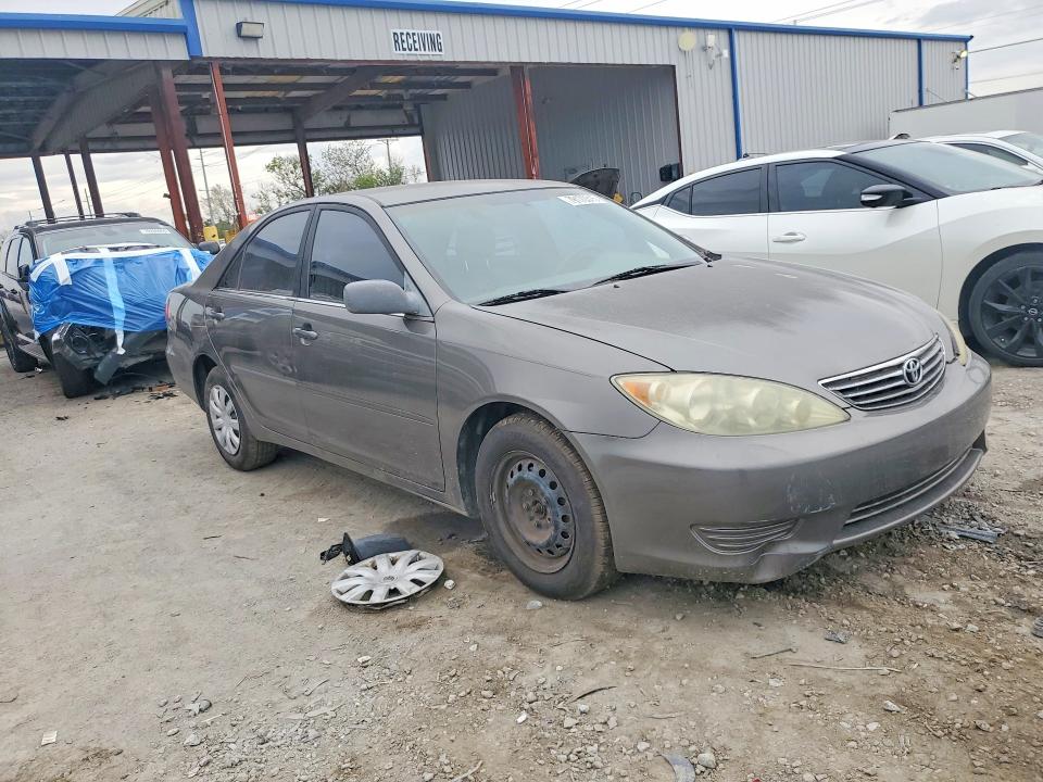 Photo 4 from auction – 2005 TOYOTA CAMRY with VIN 4T1BE32K95U942568