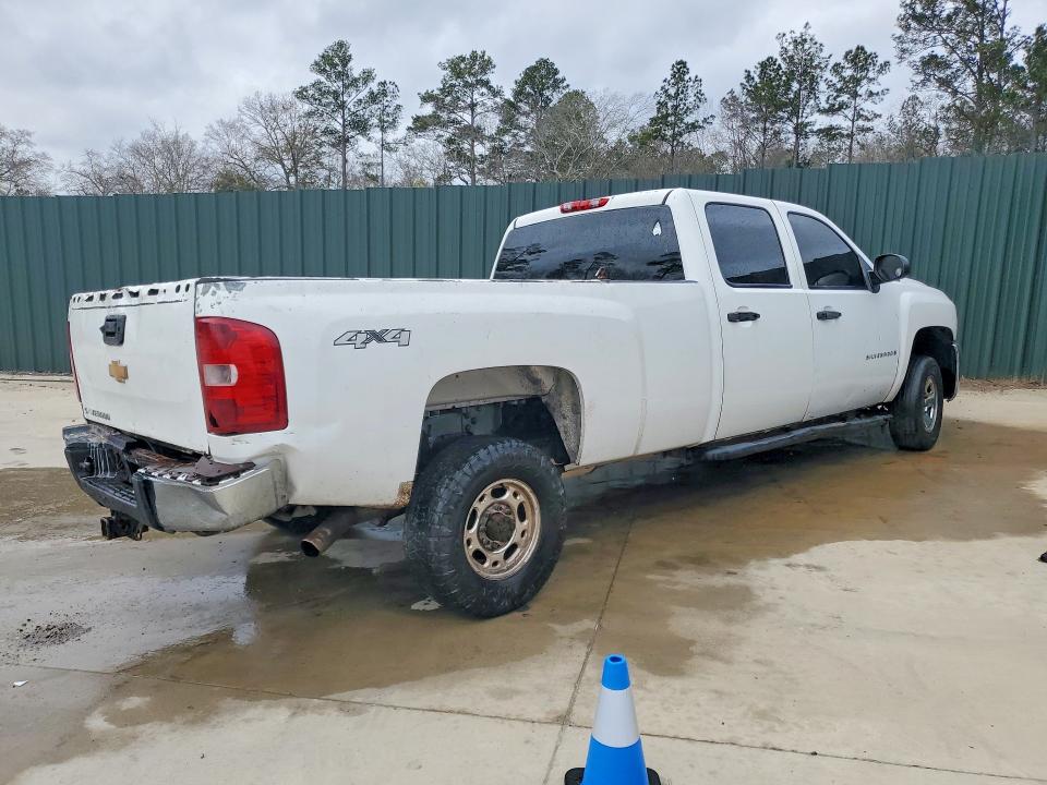 Photo 3 from auction – 2010 CHEVROLET SILVERADO with VIN 1GC4KVBG5AF154835