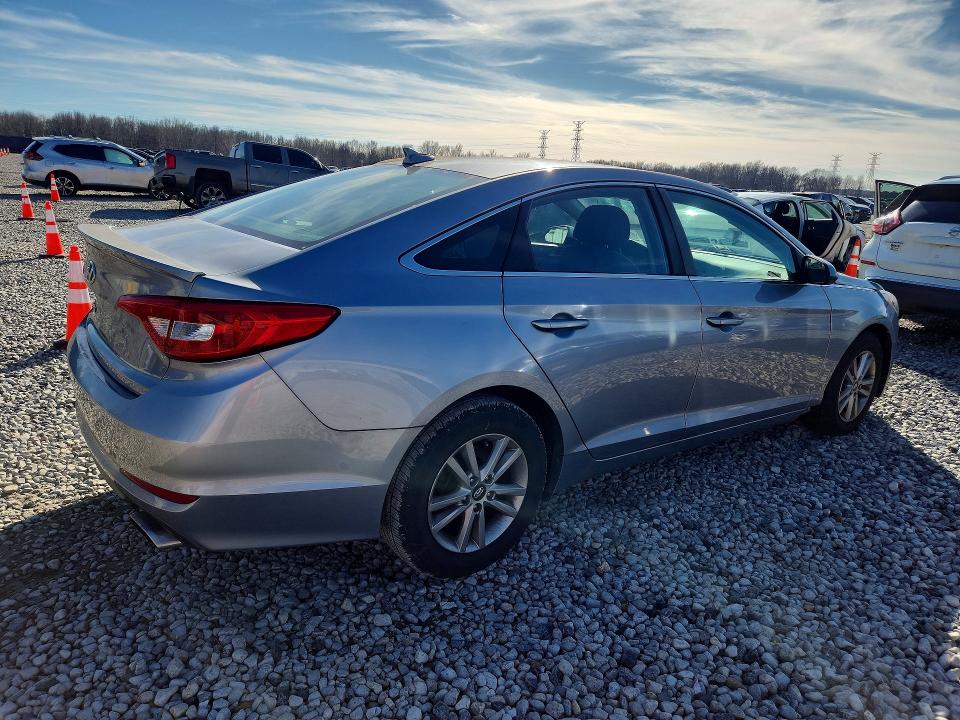 Photo 3 from auction – 2015 HYUNDAI SONATA SE with VIN 5NPE24AFXFH149229