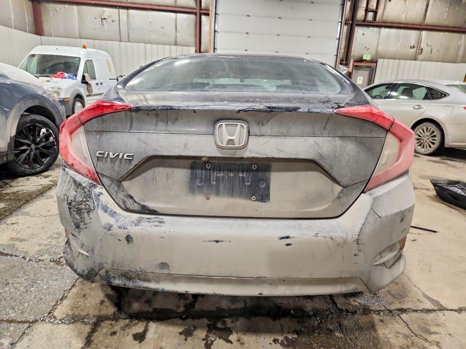 Foto 6 de la subasta – 2016 HONDA CIVIC con VIN 19XFC2F55GE206710
