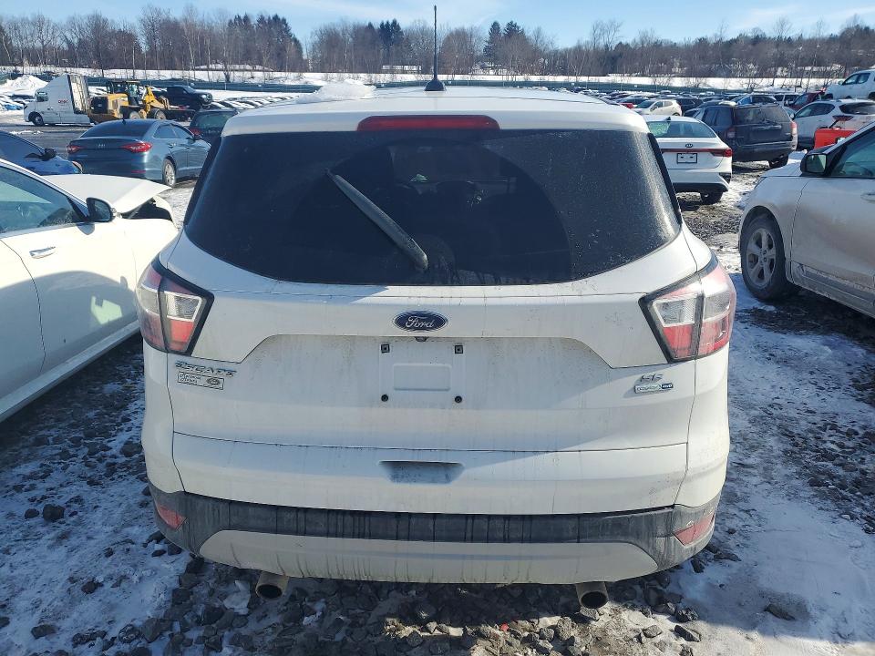 Photo 6 from auction – 2017 FORD ESCAPE with VIN 1FMCU9GD8HUB72694