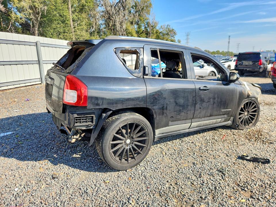 Photo 3 from auction – 2011 JEEP COMPASS with VIN 1J4NT1FBXBD221395