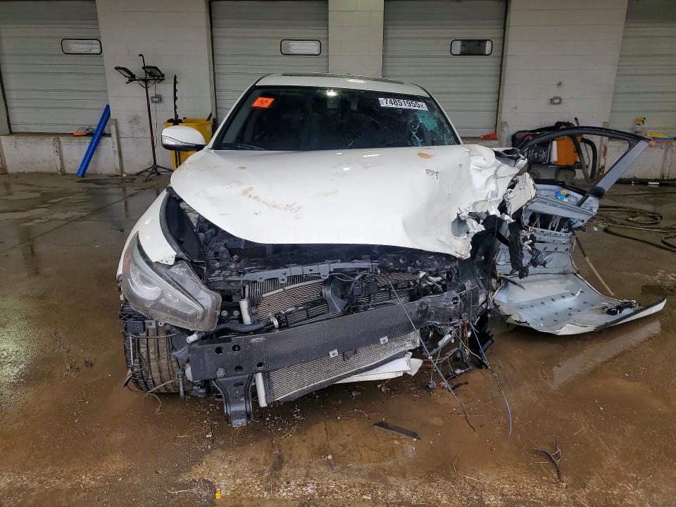 Photo 5 from auction – 2017 INFINITI Q50 with VIN JN1EV7AR7HM830138
