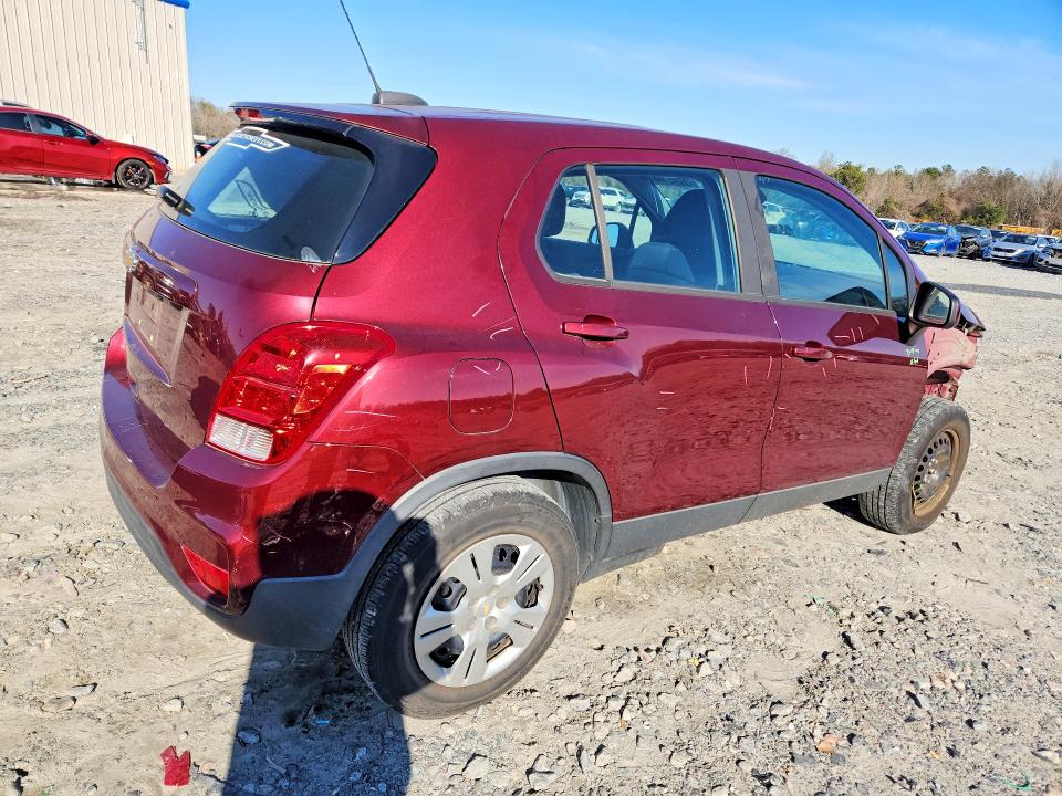 Photo 3 from auction – 2017 CHEVROLET TRAX with VIN 3GNCJKSB6HL276337