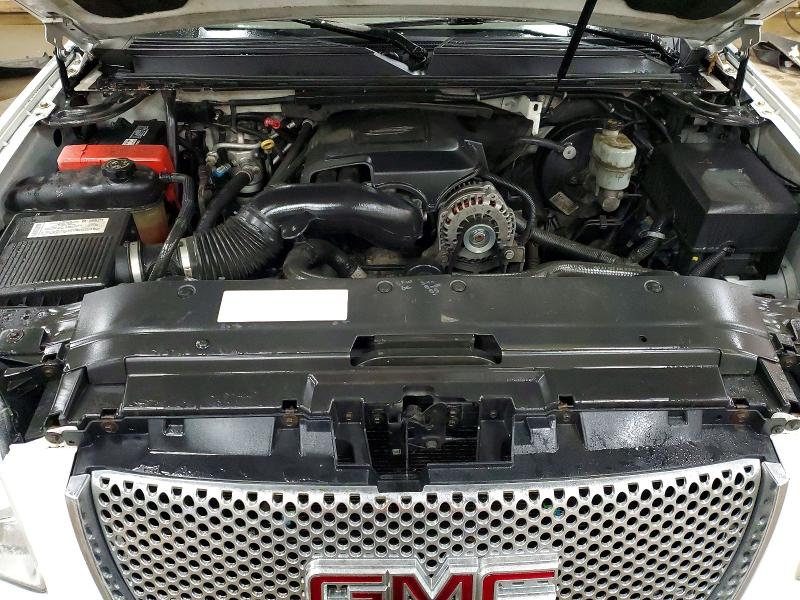 Photo 12 from auction – 2007 GMC YUKON XL C with VIN 1GKFC16057J245254