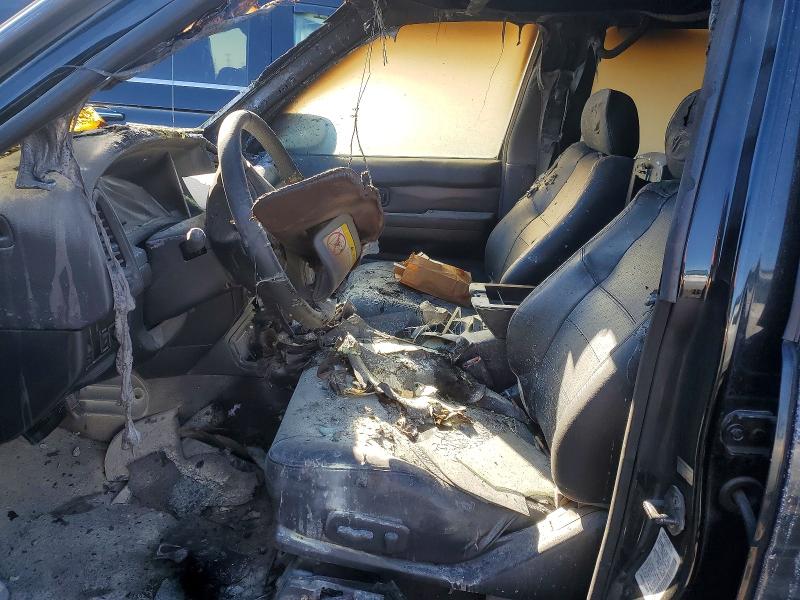 Photo 7 from auction – 2002 NISS PATHFINDER with VIN JN8DR09Y32W745328