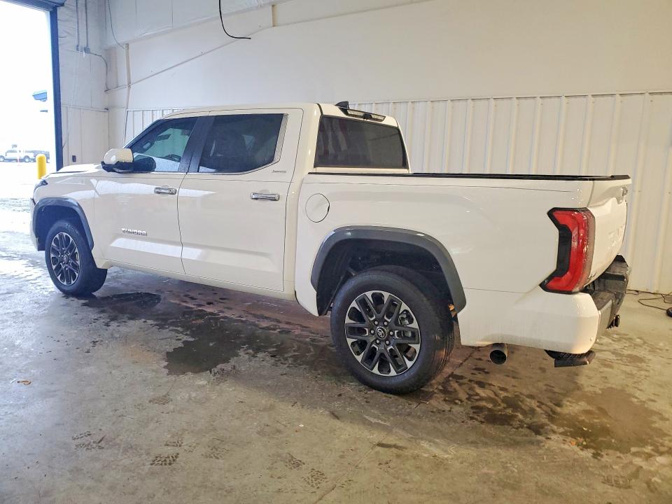 Photo 2 from auction – 2026 TOYOTA TUNDRA with VIN 5TFJA5DB4TX368476