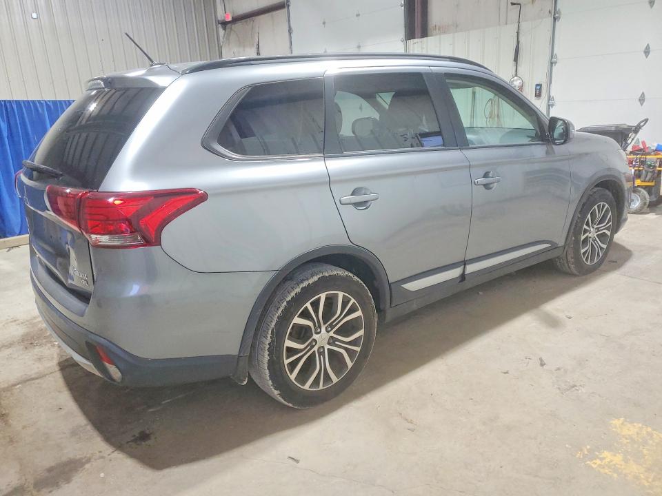 Photo 3 from auction – 2016 MITSUBISHI OUTLANDER with VIN JA4AZ3A35GZ017221