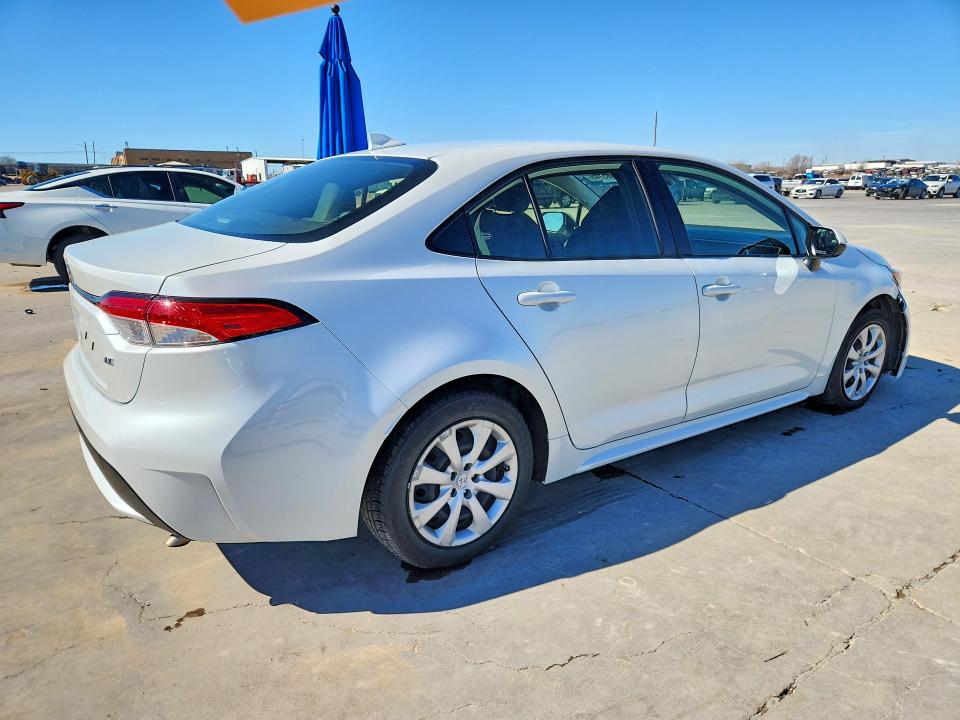 Photo 3 from auction – 2022 TOYOTA COROLLA with VIN JTDEPMAE7NJ191369