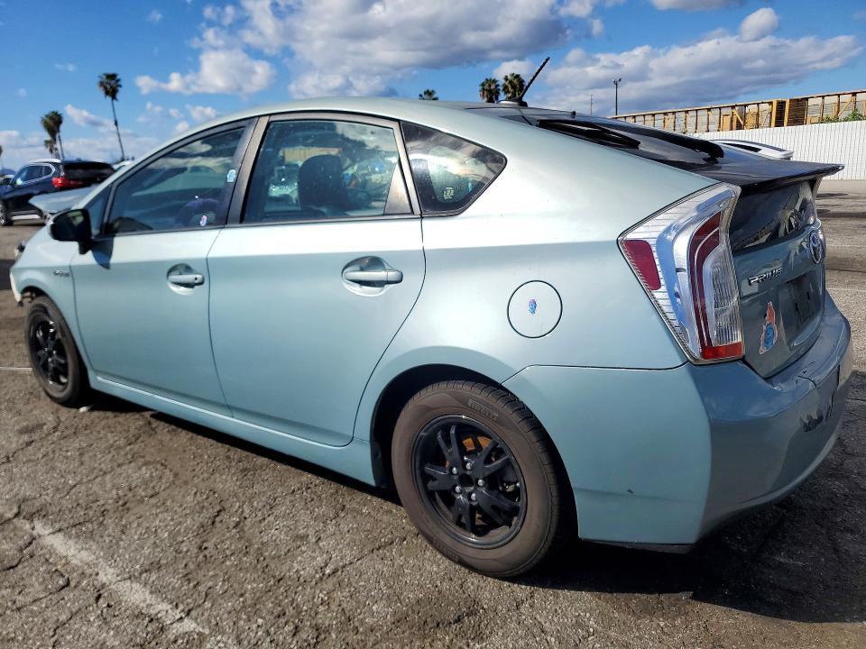 Photo 2 from auction – 2014 TOYOTA PRIUS with VIN JTDKN3DU3E1751393