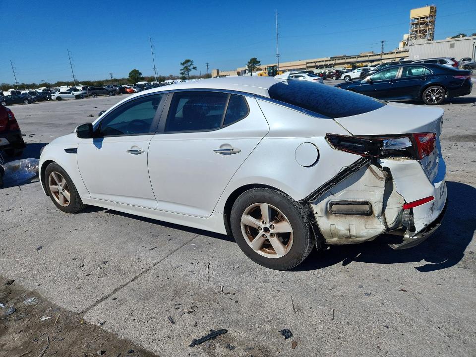 Photo 2 from auction – 2015 KIA OPTIMA with VIN KNAGM4A70F5602413