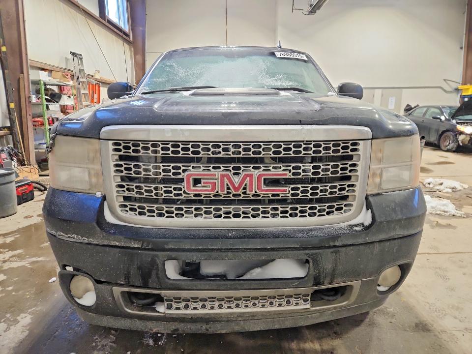 Photo 5 from auction – 2011 GMC SIERRA with VIN 1GT125C85BF127758