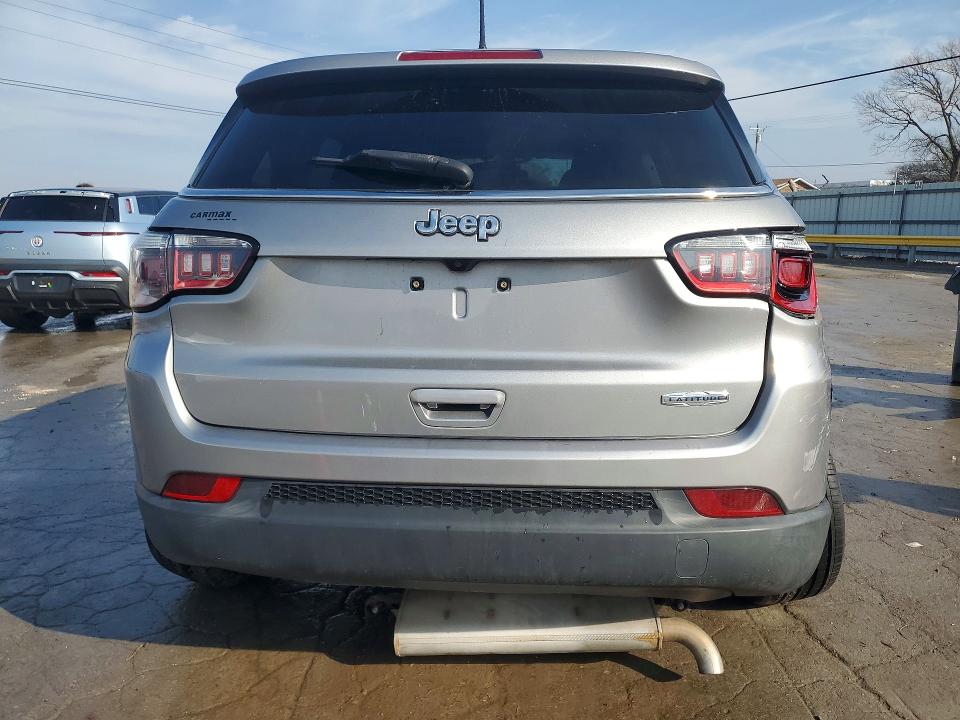 Photo 6 from auction – 2017 JEEP COMPASS with VIN 3C4NJCBB9HT617334