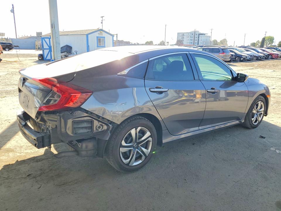 Photo 3 from auction – 2017 HONDA CIVIC with VIN 2HGFC2F54HH524275