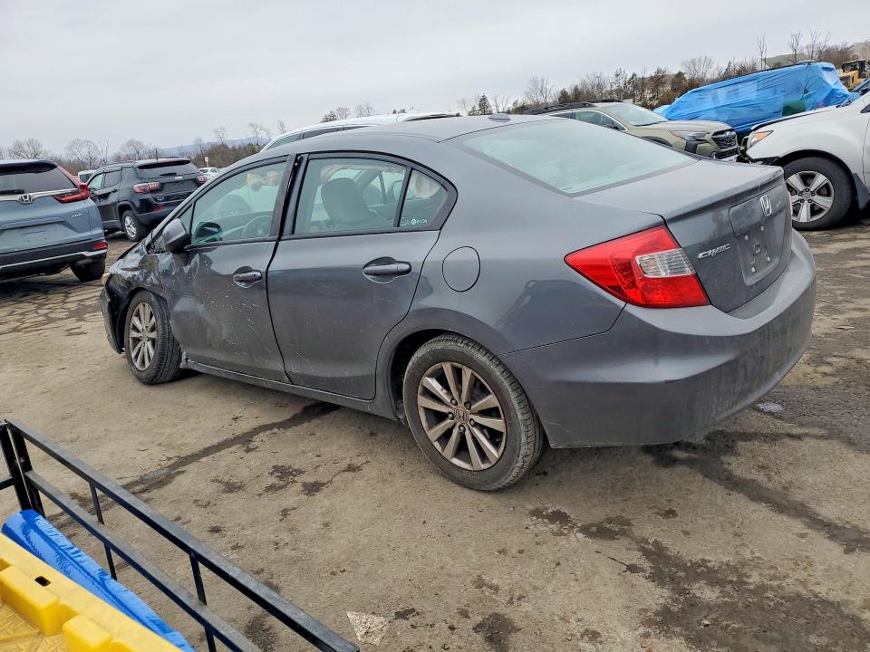Photo 2 from auction – 2012 HONDA CIVIC with VIN 19XFB2F94CE317135