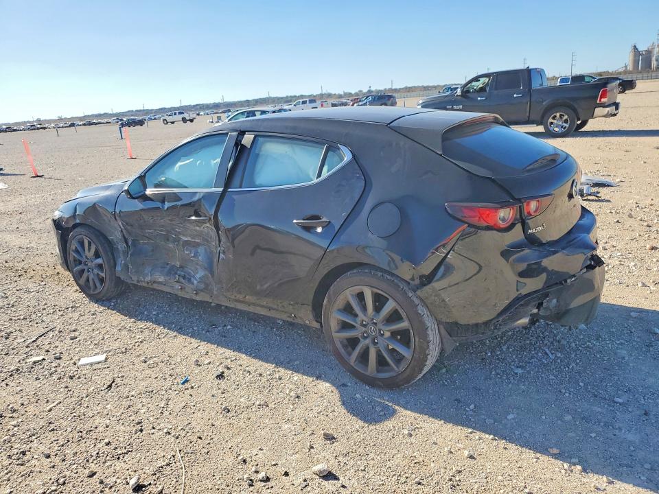 Photo 2 from auction – 2022 MAZDA 3 with VIN JM1BPALL1N1502064