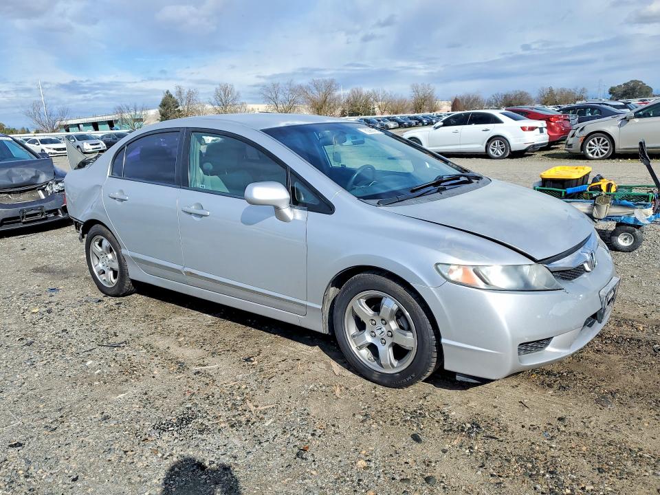 Photo 4 from auction – 2011 HONDA CIVIC with VIN 2HGFA1F57BH305138