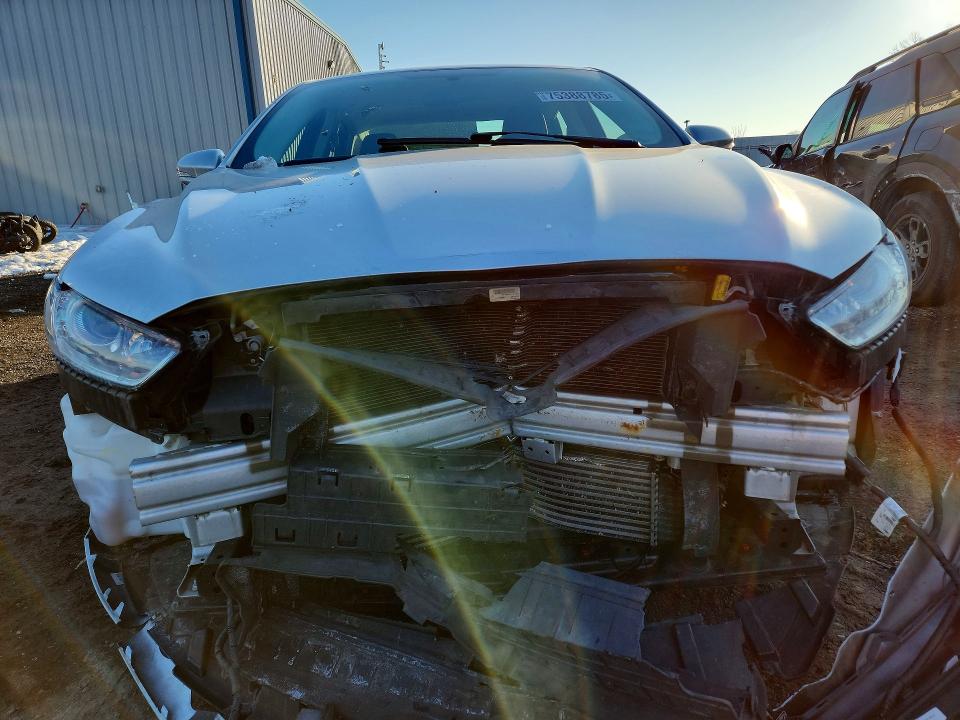 Photo 5 from auction – 2013 FORD FUSION SE with VIN 3FA6P0HRXDR225305