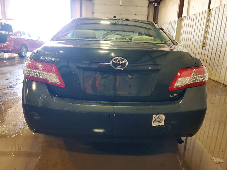 Photo 6 from auction – 2011 TOYOTA CAMRY with VIN 4T1BF3EK4BU599477
