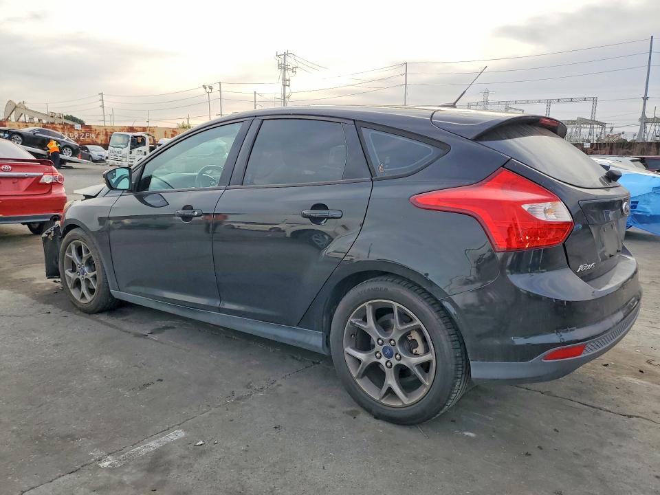 Photo 2 from auction – 2014 FORD FOCUS with VIN 1FADP3K23EL326027