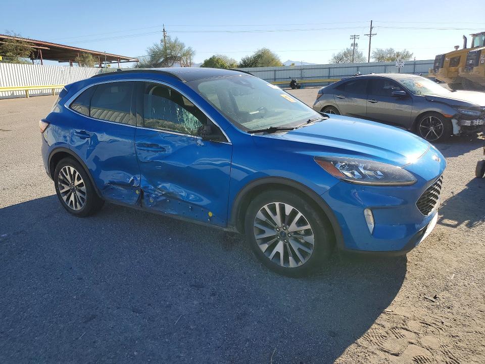 Photo 4 from auction – 2020 FORD ESCAPE TIT with VIN 1FMCU0DZ8LUA79131