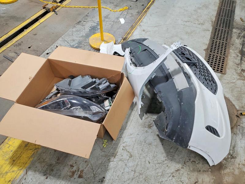 Photo 13 from auction – 2022 FORD ESCAPE with VIN 1FMCU9F64NUA06168