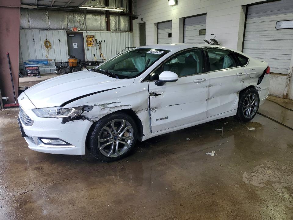FORD FUSION 2017 con VIN 3FA6P0LU5HR285977 - Foto de la subasta