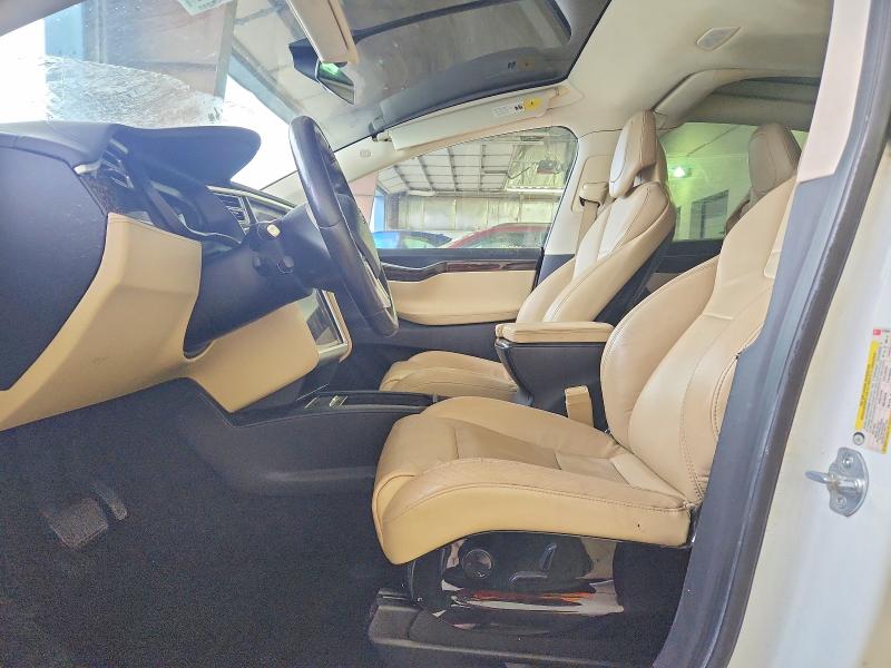 Photo 7 from auction – 2016 TESLA MODEL X with VIN 5YJXCBE25GF019084