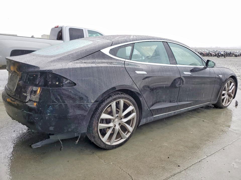 Photo 3 from auction – 2015 TESLA MODEL S with VIN 5YJSA1E26FF119784