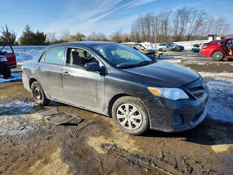 Foto 4 de la subasta – 2011 TOYOTA COROLLA BA con VIN JTDBU4EE0B9132392
