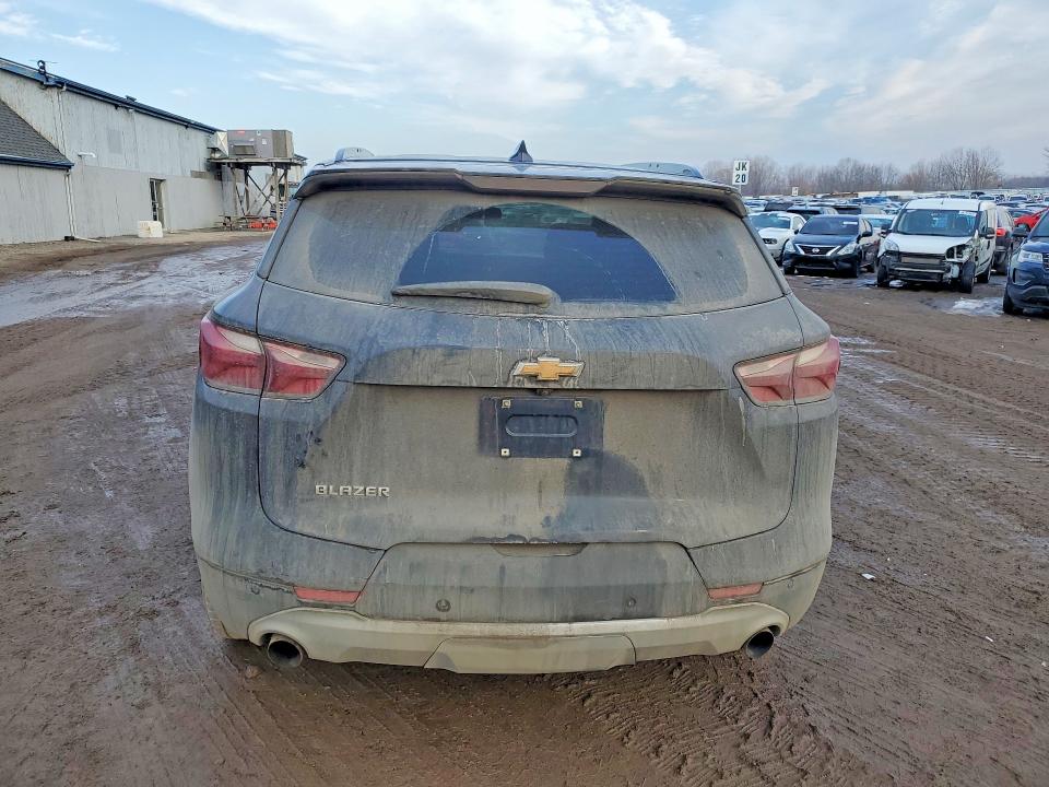 Photo 6 from auction – 2020 CHEVROLET BLAZER with VIN 3GNKBBRA8LS712769