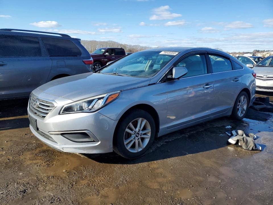 HYUNDAI SONATA SE 2017 with VIN 5NPE24AF3HH443543 - Photo from auction