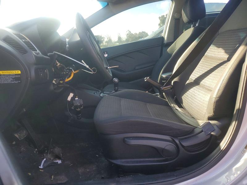 Photo 7 from auction – 2018 KIA FORTE with VIN 3KPFL4A70JE269595
