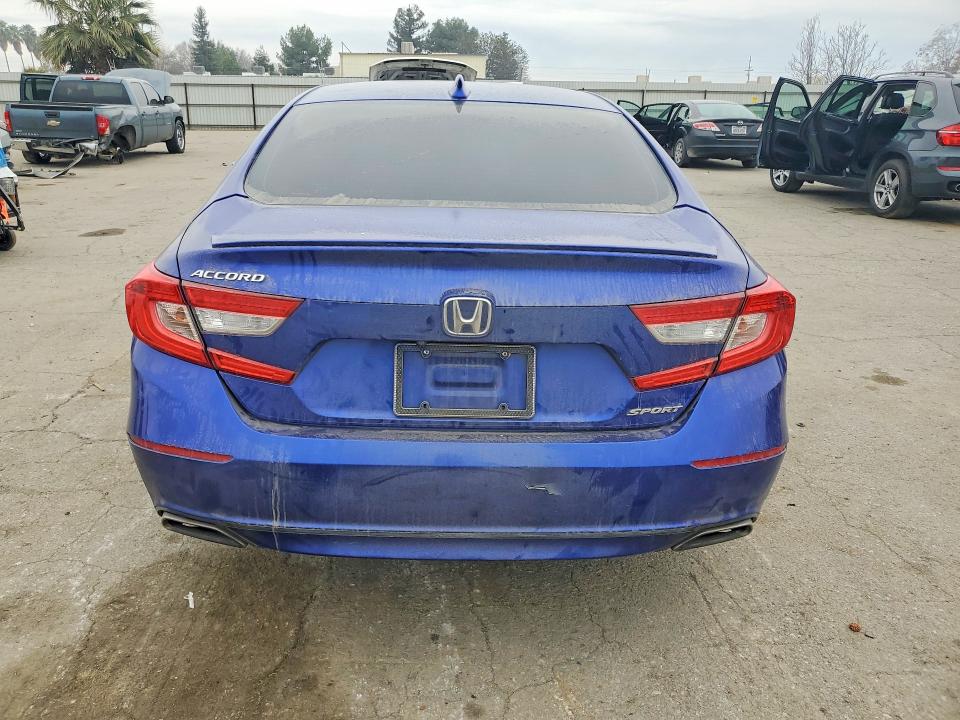 Photo 6 from auction – 2018 HONDA ACCORD with VIN 1HGCV1F37JA153235